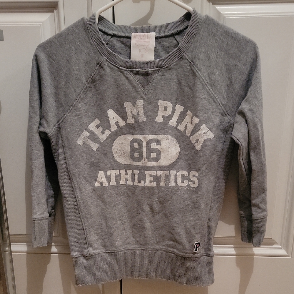 PINK Victoria's Secret Gray 3/4 Sleeve Sweatshirt. Small.